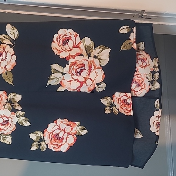 A New Day Floral Cap Sleeve Sheath Dress Black Rose Print Pullover V-Neck XS - Picture 10 of 16